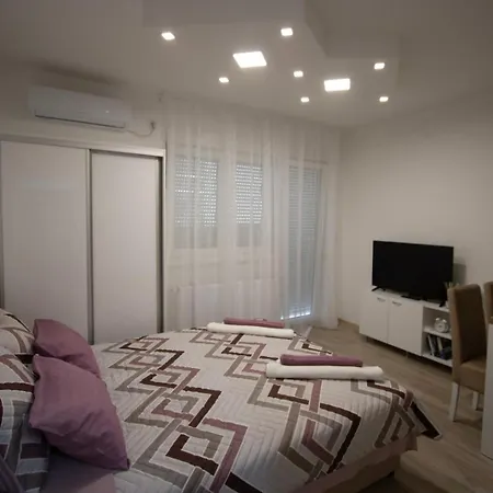 Ljilja Appartement *