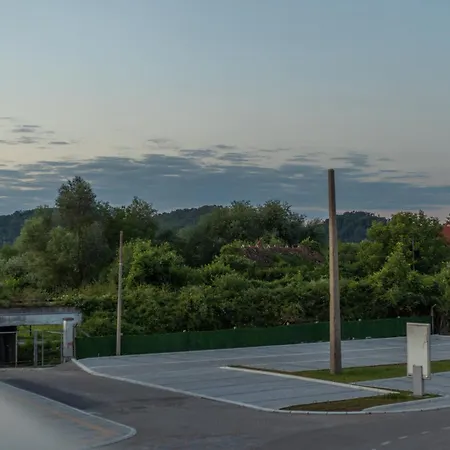 Ljilja * Banja Koviljača